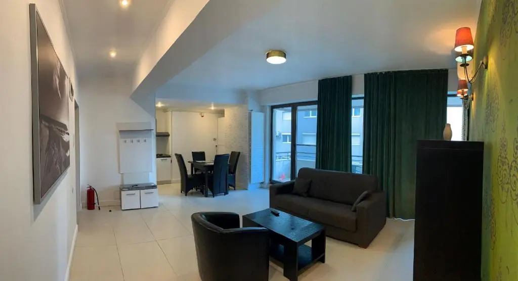 Green Lake Apartment 5