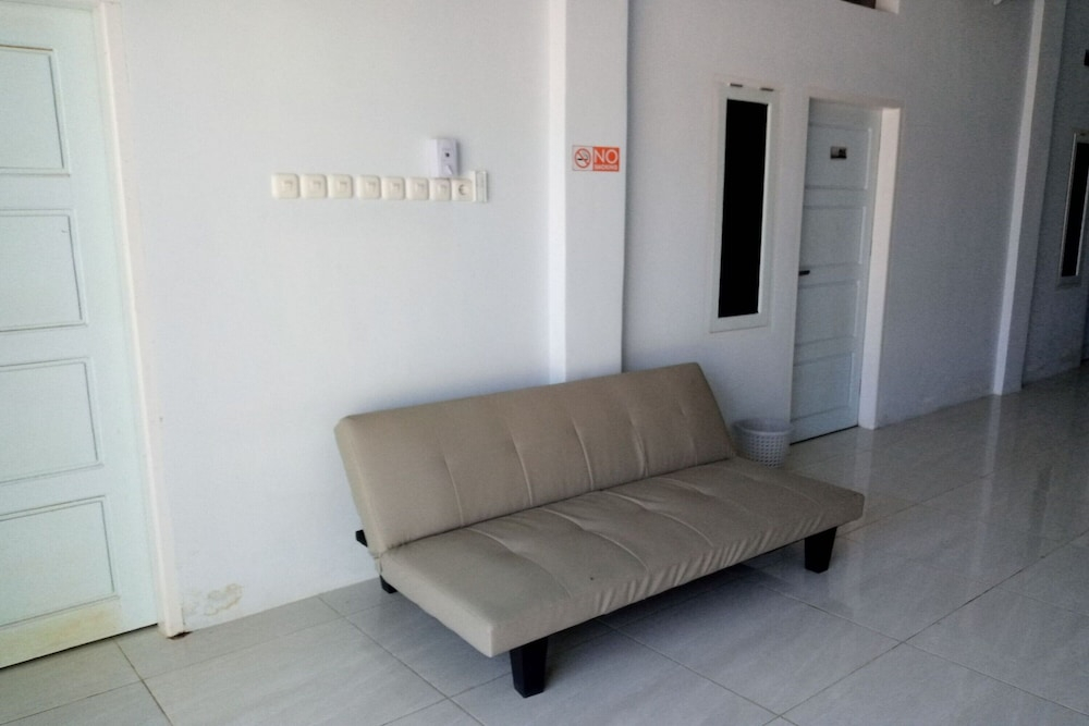 Hotel O Kost Nian Syariah Near SPBU Pertamina 74.91657 Mattirotasi Sidrap