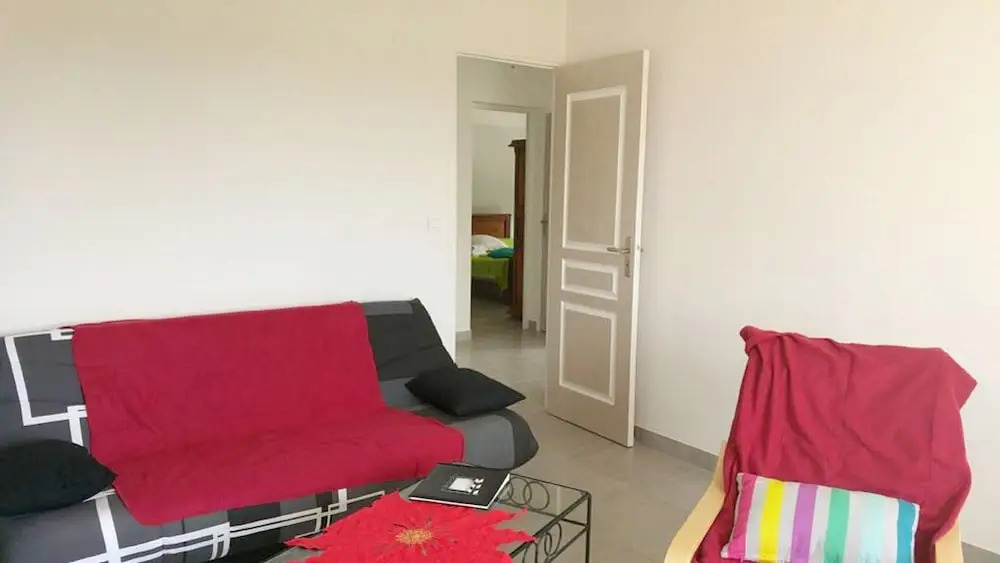 Apartment With 2 Bedrooms in Velaux, With Pool Access, Furnished Garde