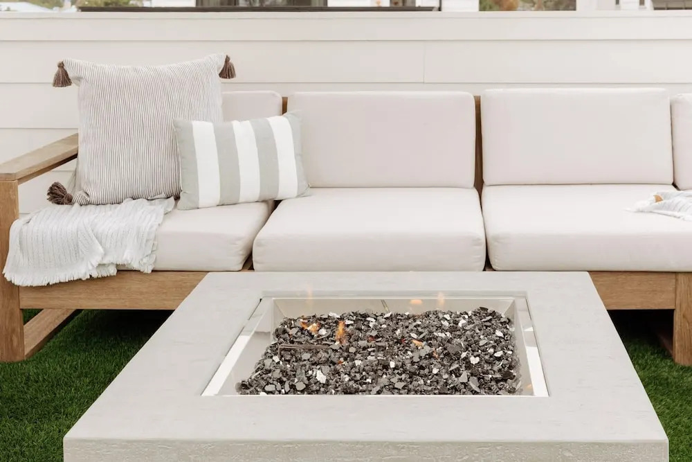 Mediterranean Modern Steps to Beach Dining w Spa