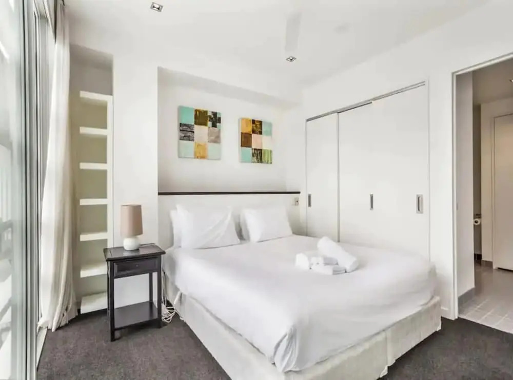 Stunning 2BR + Viaduct Views+Parking Zodiak Stays