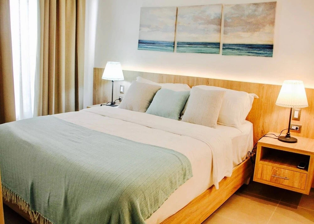 Gorgeous Condo Steps From the Beach Los Corales