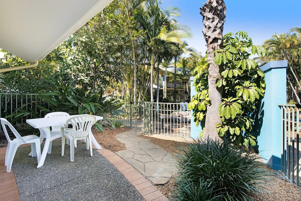 Diamond Beach 3 Bedroom Poolside Apartment - 34