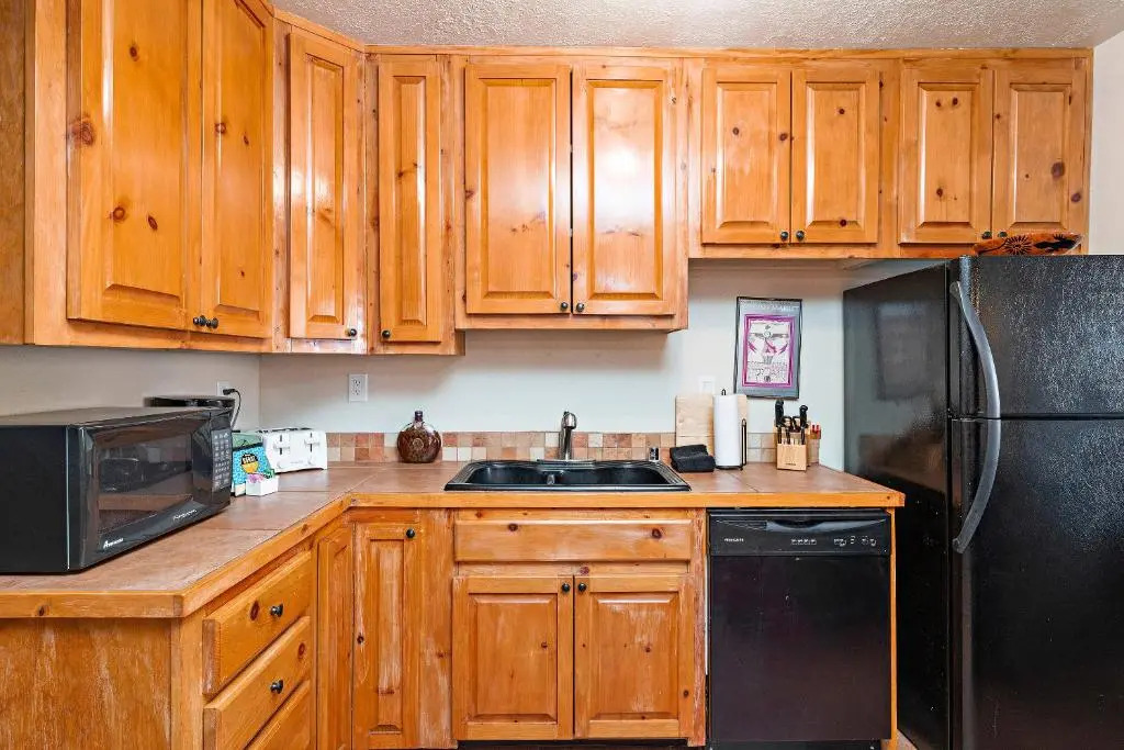 Fort Marcy Suites by All Seasons Resort Lodging