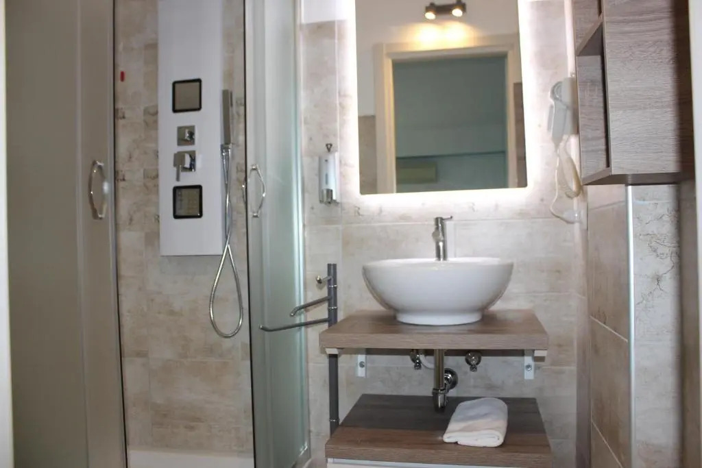Roman Sunrise Rooms