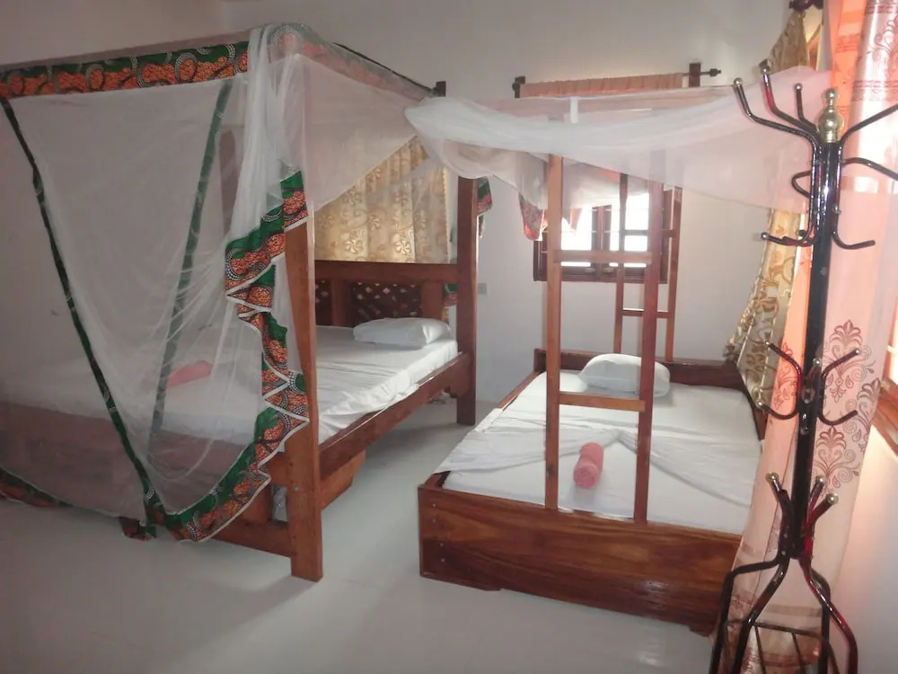 Paradise Beach Bungalows Nungwi