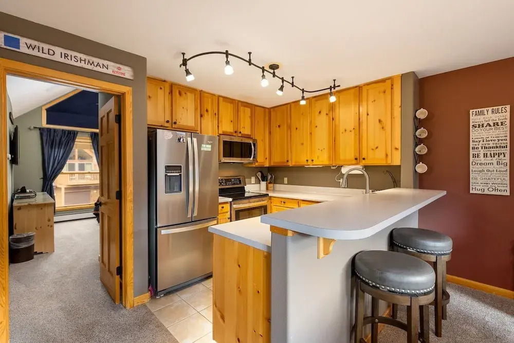 Snake River Townhomes #9 3 Bedroom Condo by Redawning