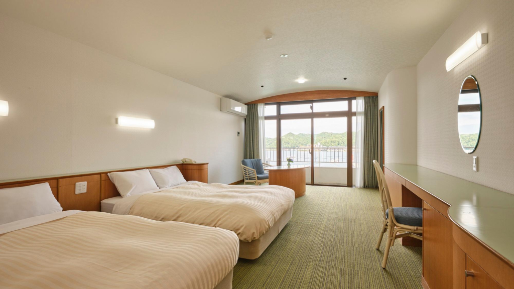 Hotel Urashima