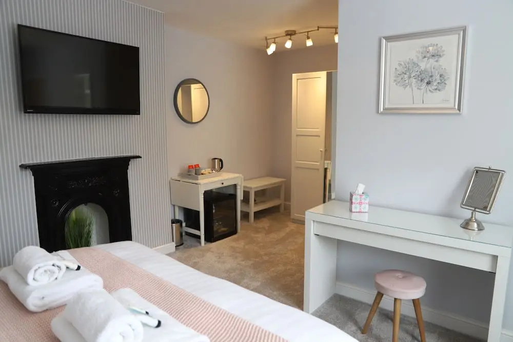 Bridgeside Rooms