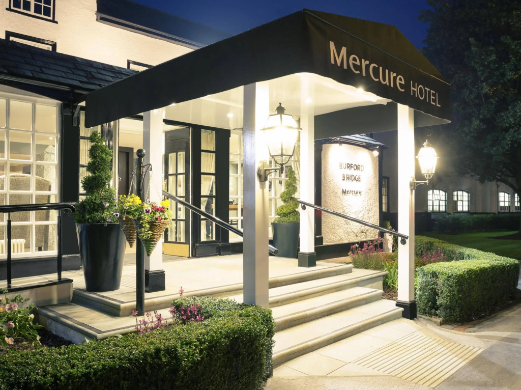 Sunday Box Hill Burford Bridge Hotel