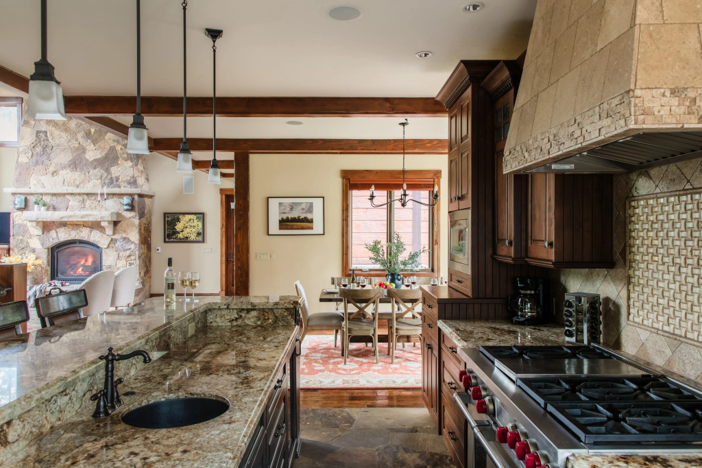 Fletcher by AvantStay | Mins Frm the Slopes & Main St | Mountain Cabin w/ Spa