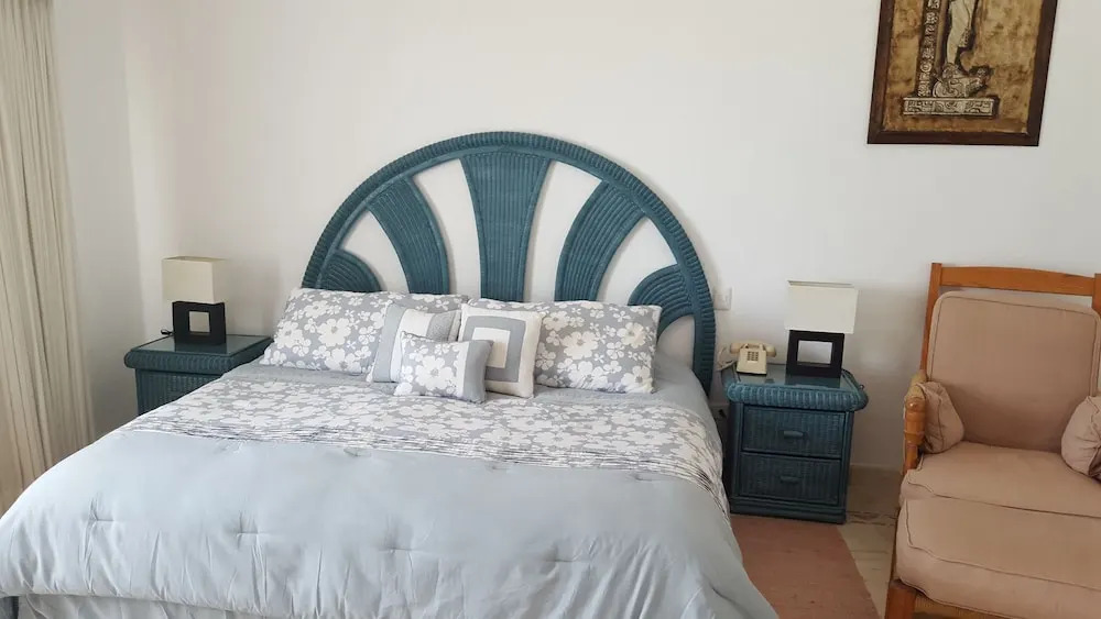 Luxury Beachfront Condo in Royal Sunset Fishermens Resort spa