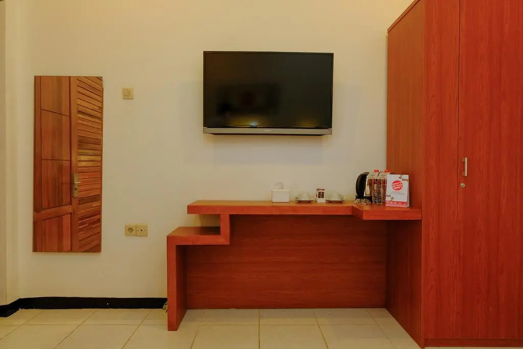 OYO 446 Hotel Kawi Surapatha