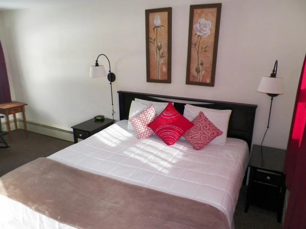 The Whitetail Inn and Suites- Lincoln