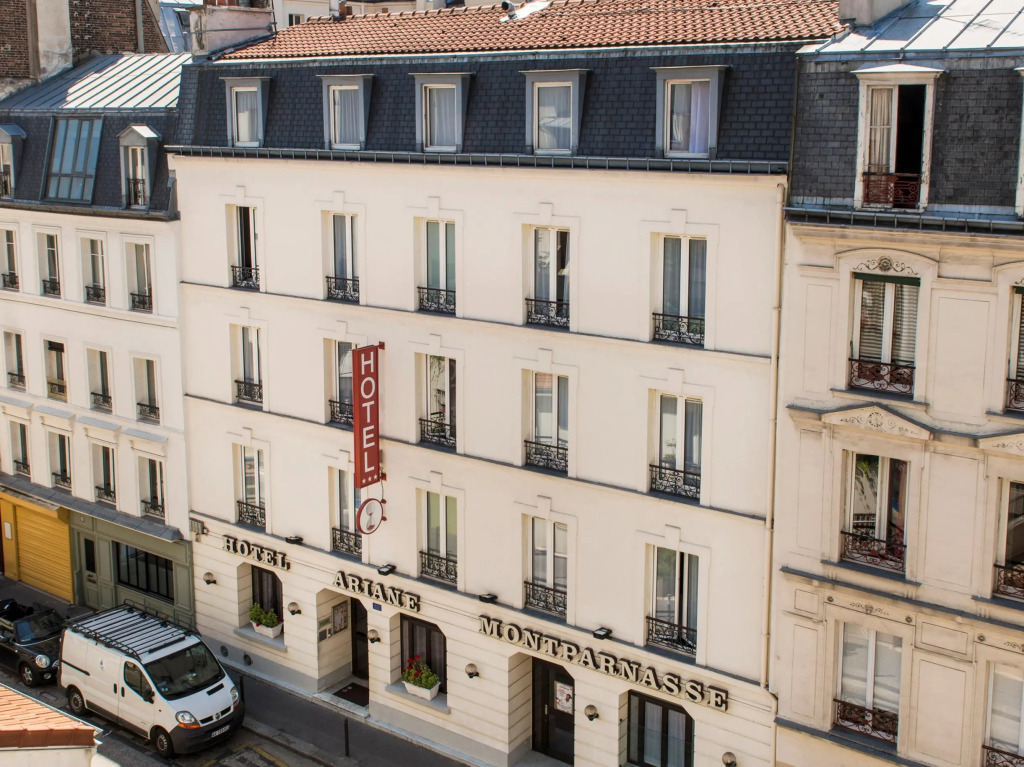 Hotel Ariane Montparnasse by Patrick Hayat