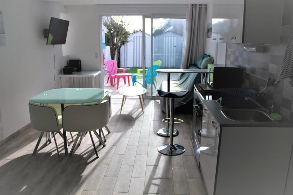 Studio in Batz-sur-mer, With Furnished Terrace and Wifi - 1 km From th
