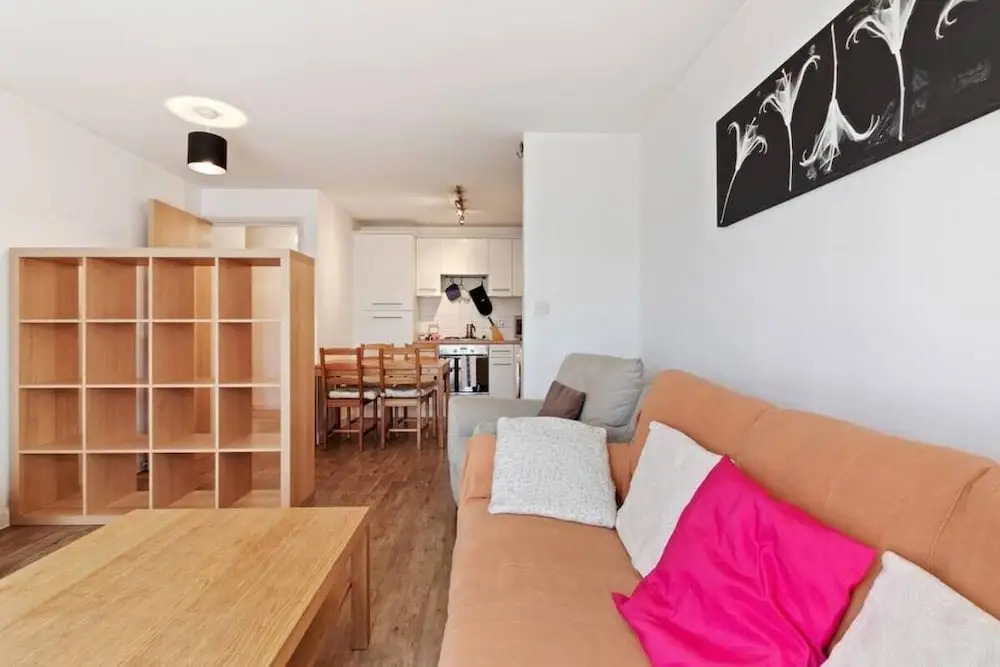Spacious 2bdr Apt for 4p, Near Trendy Hackney