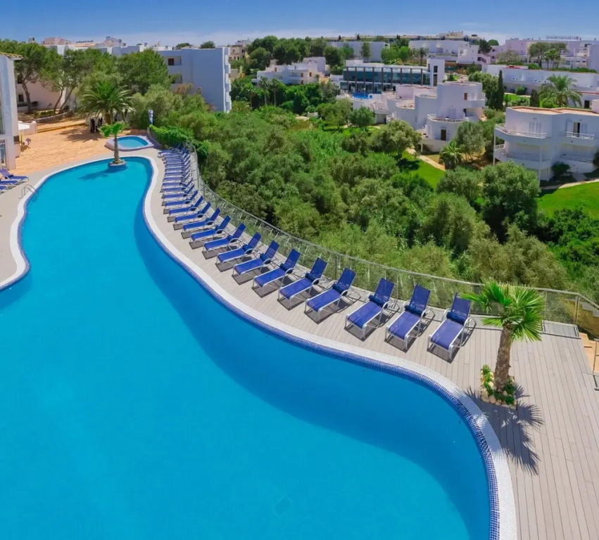 Aparthotel Ferrera Beach