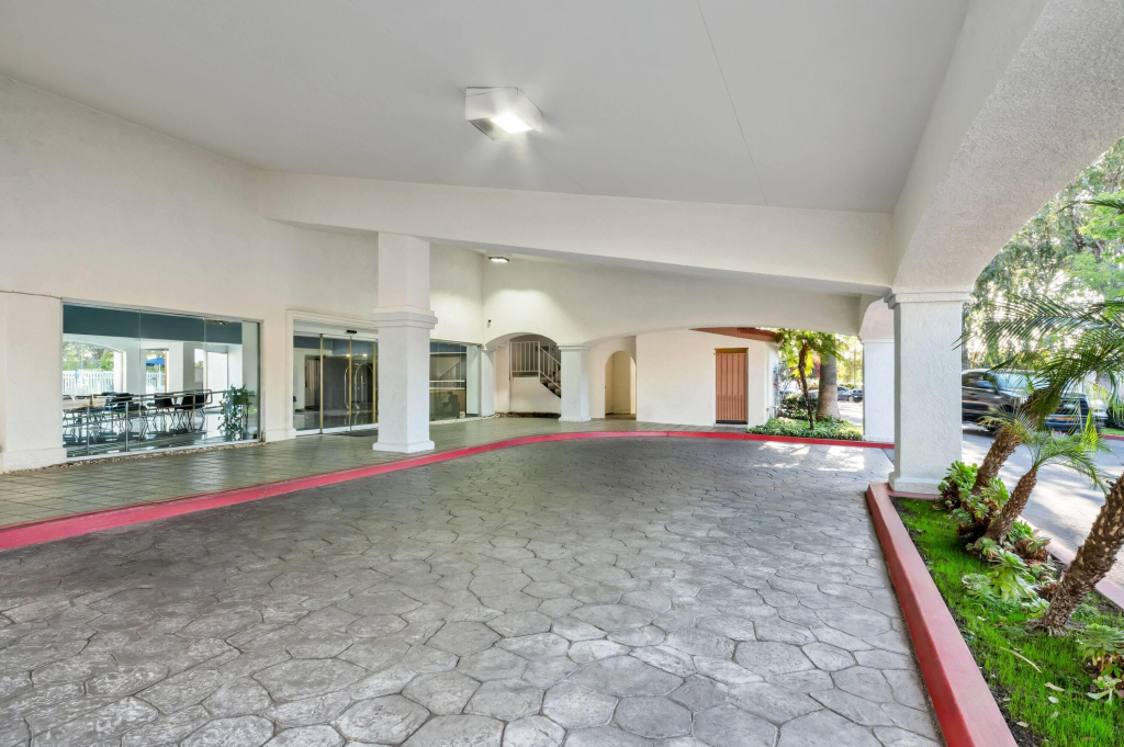 Days Inn by Wyndham Buena Park Anaheim