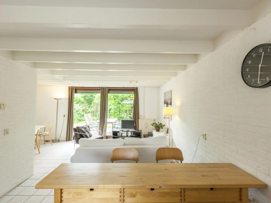 Lovely holiday home in Wolphaartsdijk close to the lake