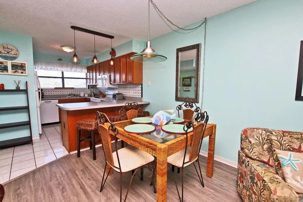 Seascape 102 - 2 Br condo