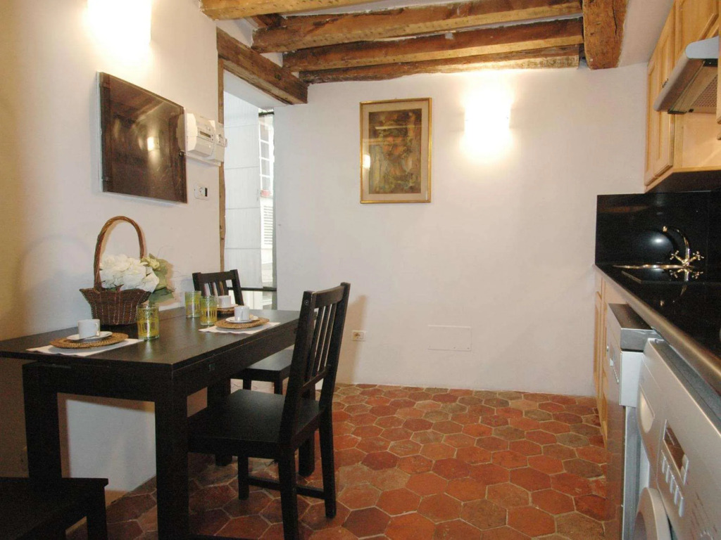 Gregoire Apartment