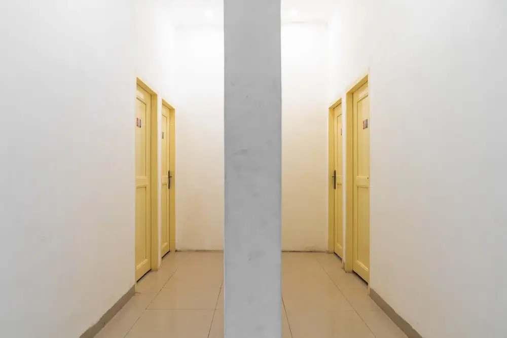 RedDoorz near Sultan Mahmud Badaruddin Airport Palembang
