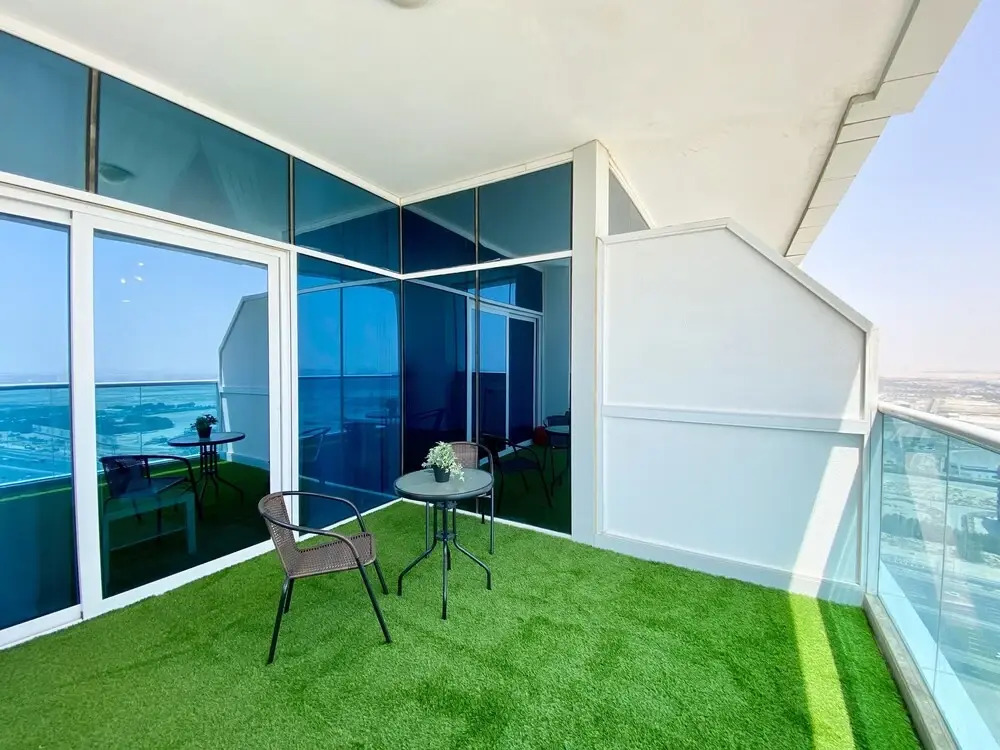 Marco Polo - Pastel Studio with Stunning Aerial City Views