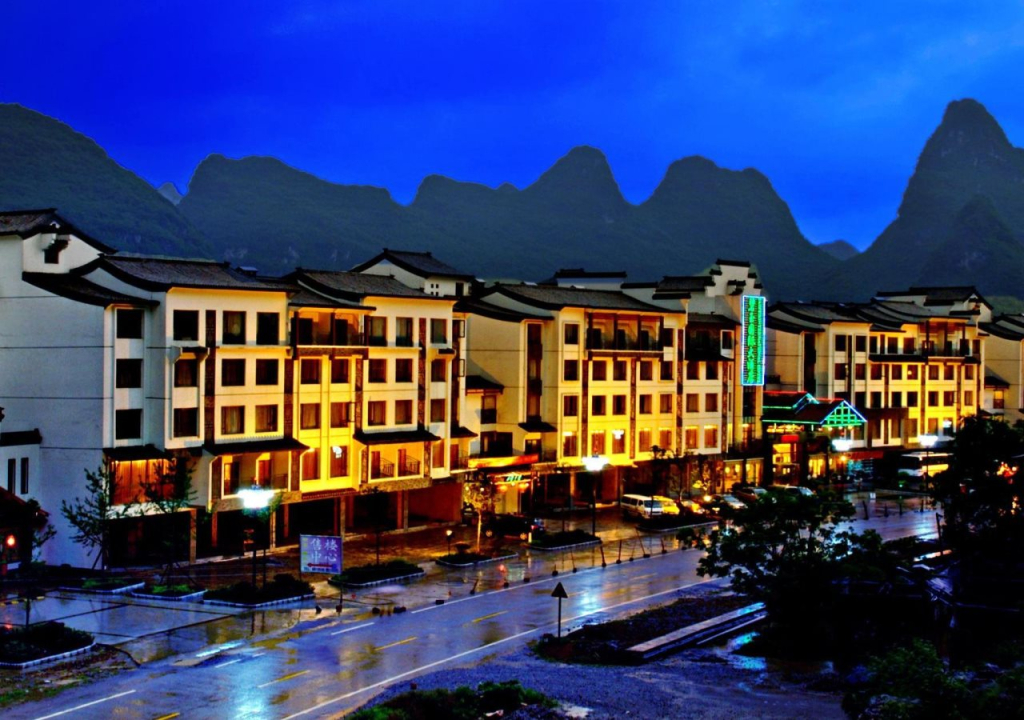 Jasper International Hotel