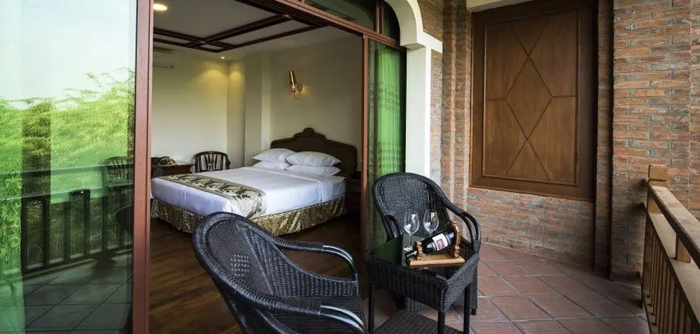 Famous Hotel Bagan