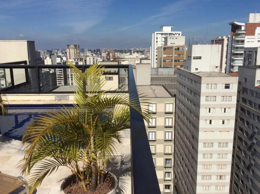 Flat Rua Bela Cintra 1356