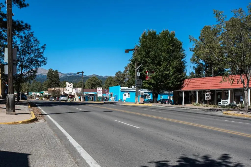 Apache Village 3, Queen Bed, Midtown, Sleeps 2