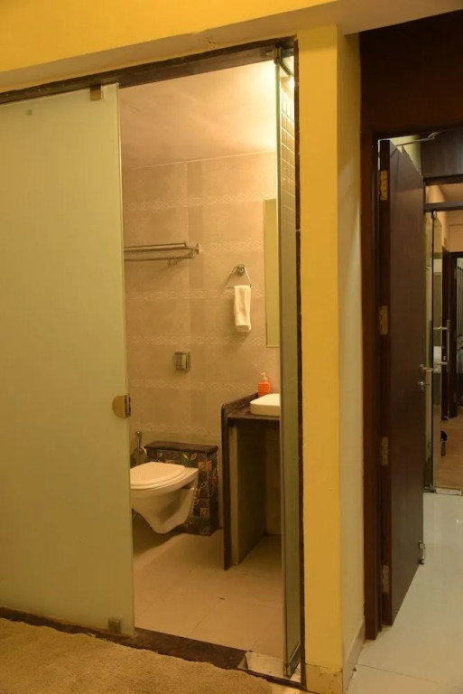 Royal Palms Luxury Service Apartment