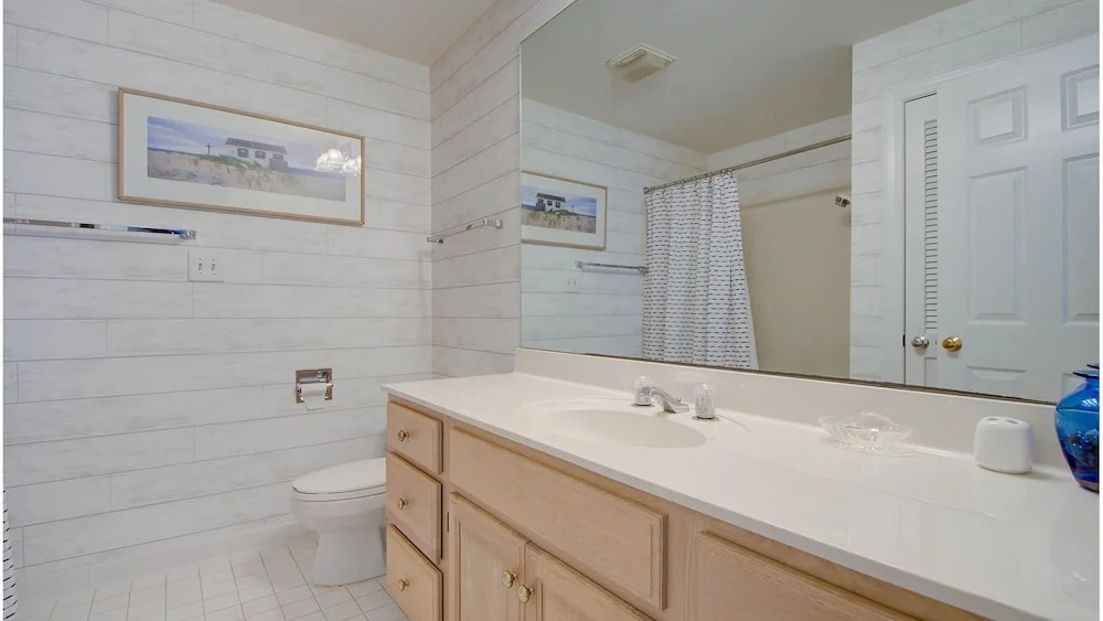 #v100 Dillard 3 Bedrooms 3 Bathrooms Villa