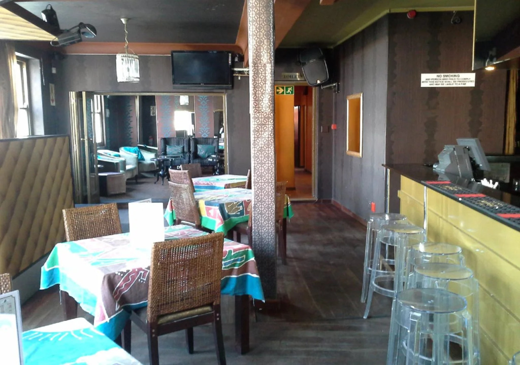 District Six Backpackers