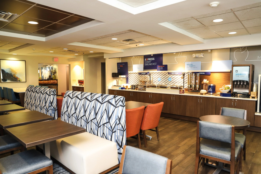Holiday Inn Express & Suites Donegal by IHG