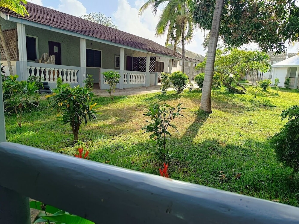 Malindi Pearl Hotel