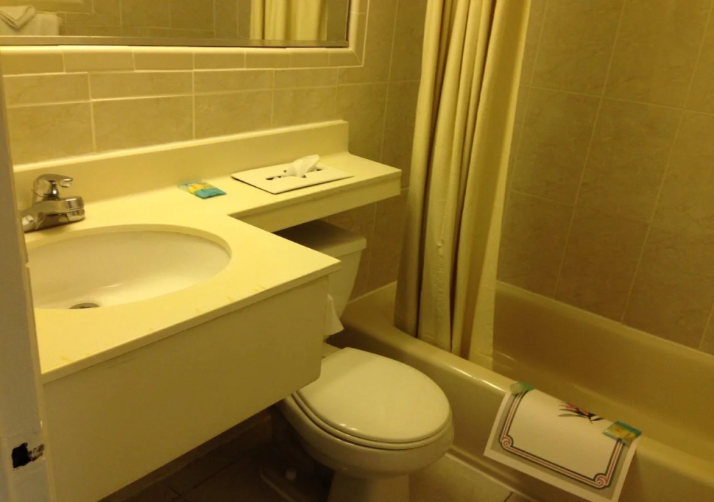 Red Carpet Inn & Suites