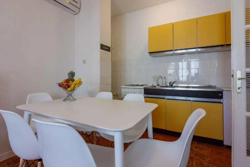Apartment in Novi Vinodolski 39111