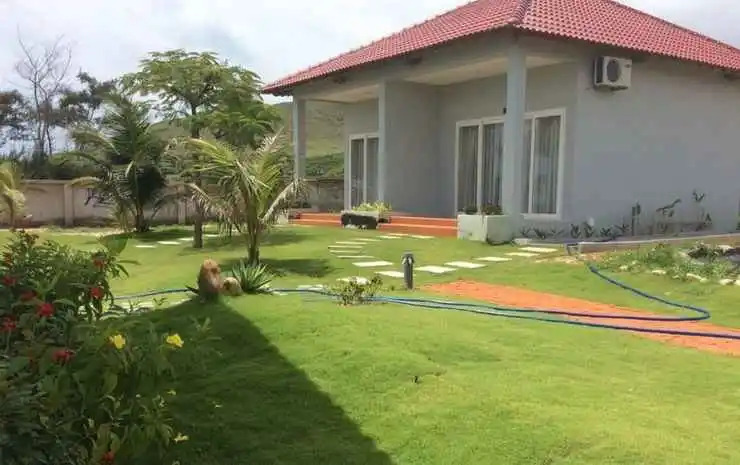Anna Beach Resort and Restaurant