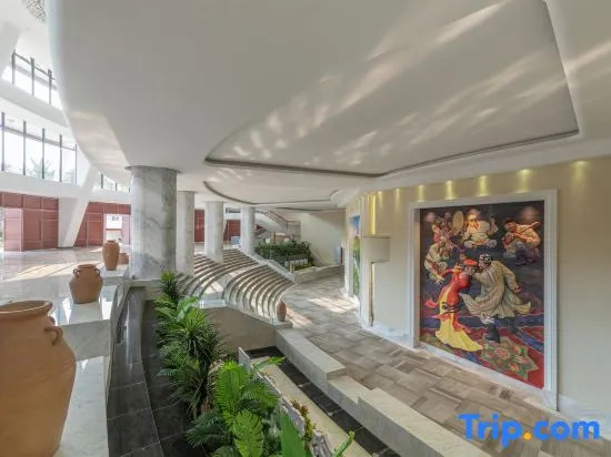Xinjiang Plaza Holiday Hotel