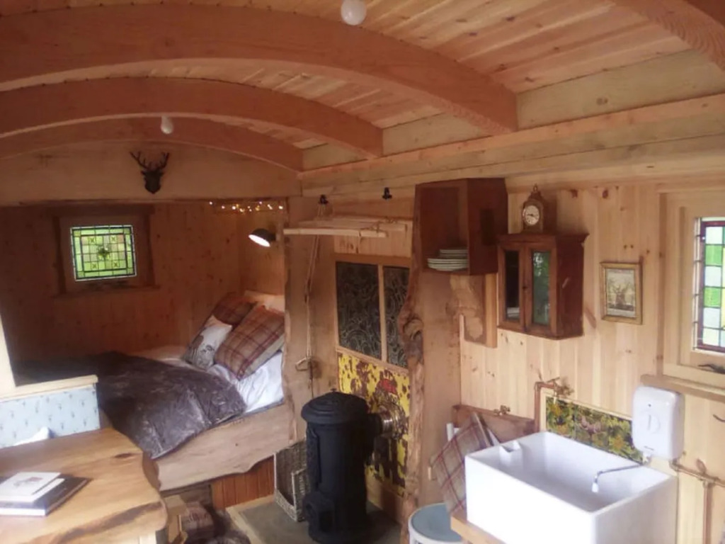 Holiday Home Shepherds Hut by Interhome