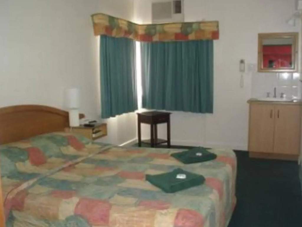 OSheas Royal Hotel