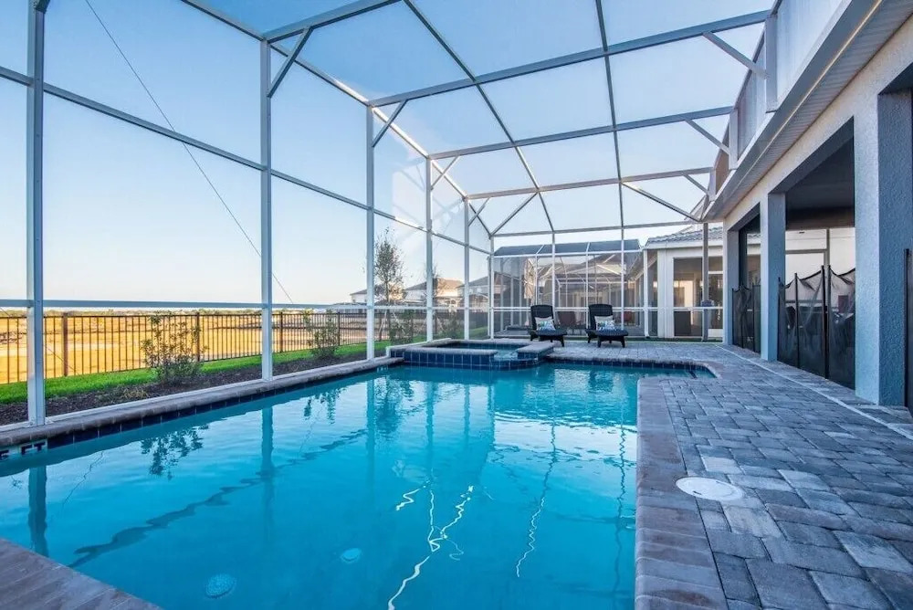 6-Bedroom Villa in Davenport 1517MB