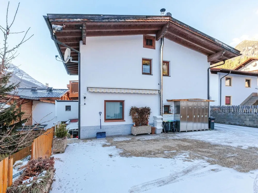 Cozy Apartment in Pettneu am Arlberg With Balcony