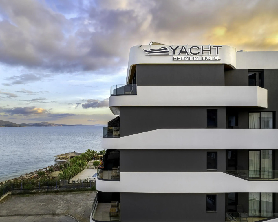 AlYACHT Premium Hotel