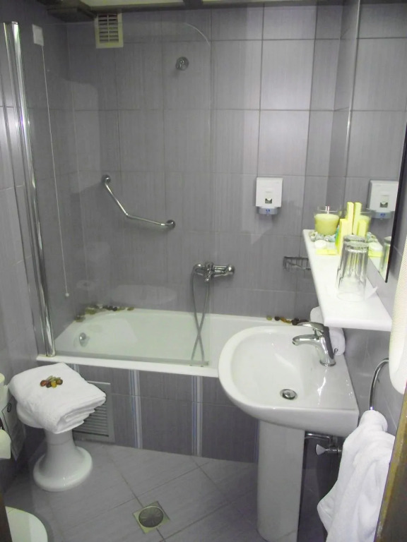 Aeolis Hotel