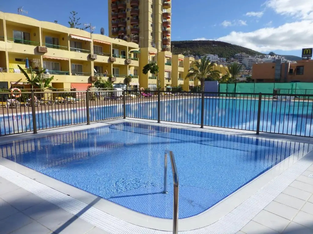 playa las americas a 50 metros playa las vistas apartamento torres del sol