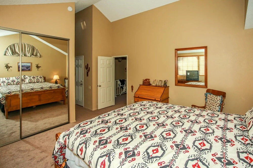 1766-gone Fish Inn 3 Bedroom Home by Redawning