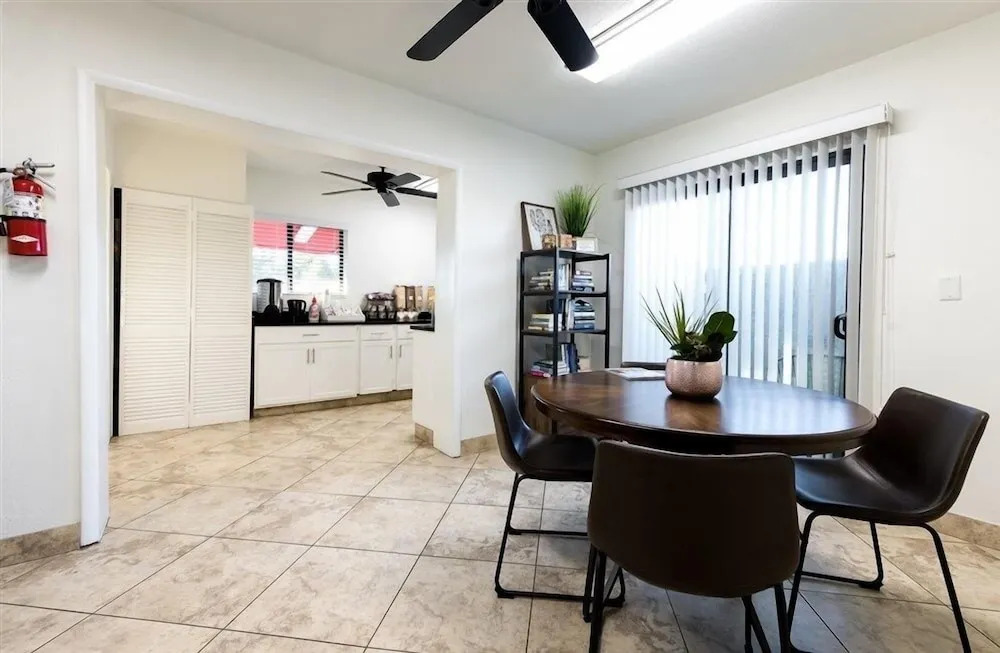 239-Fully Furnished with WiFi by RedAwning